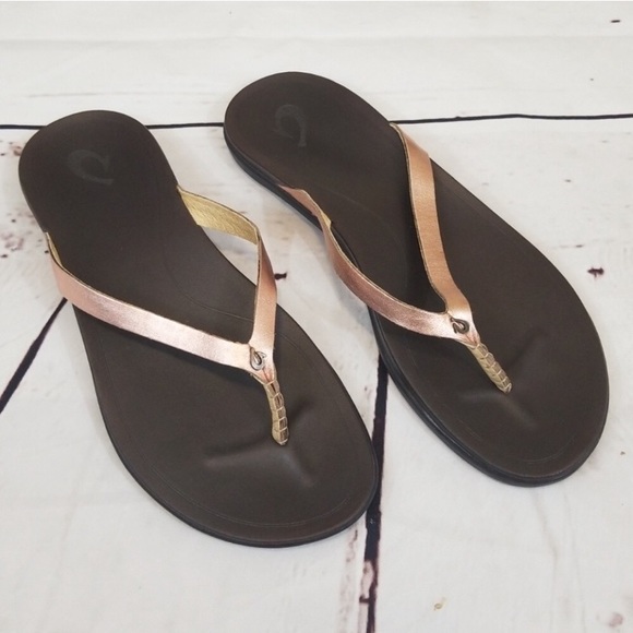 hawaiian flip flops olukai